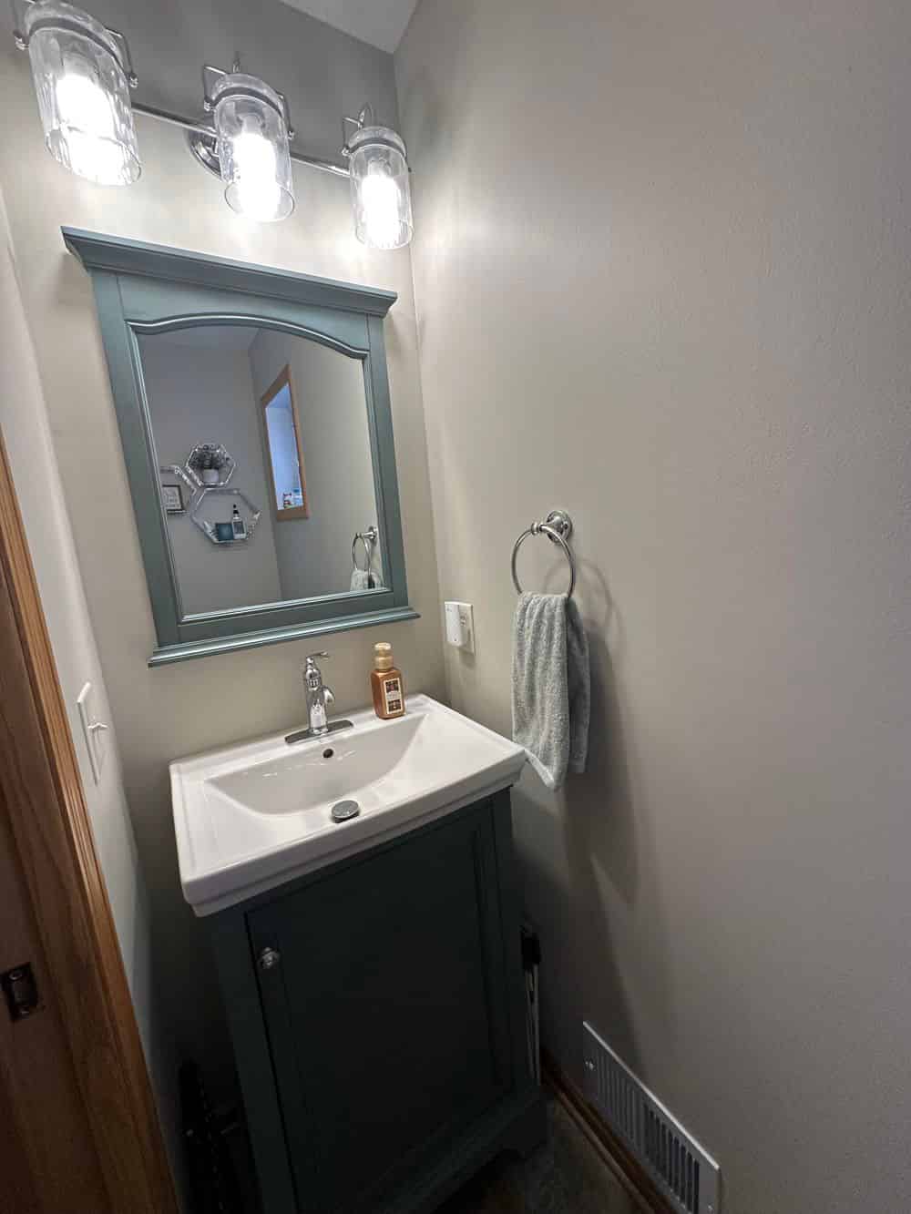 Bathroom Remodeling image